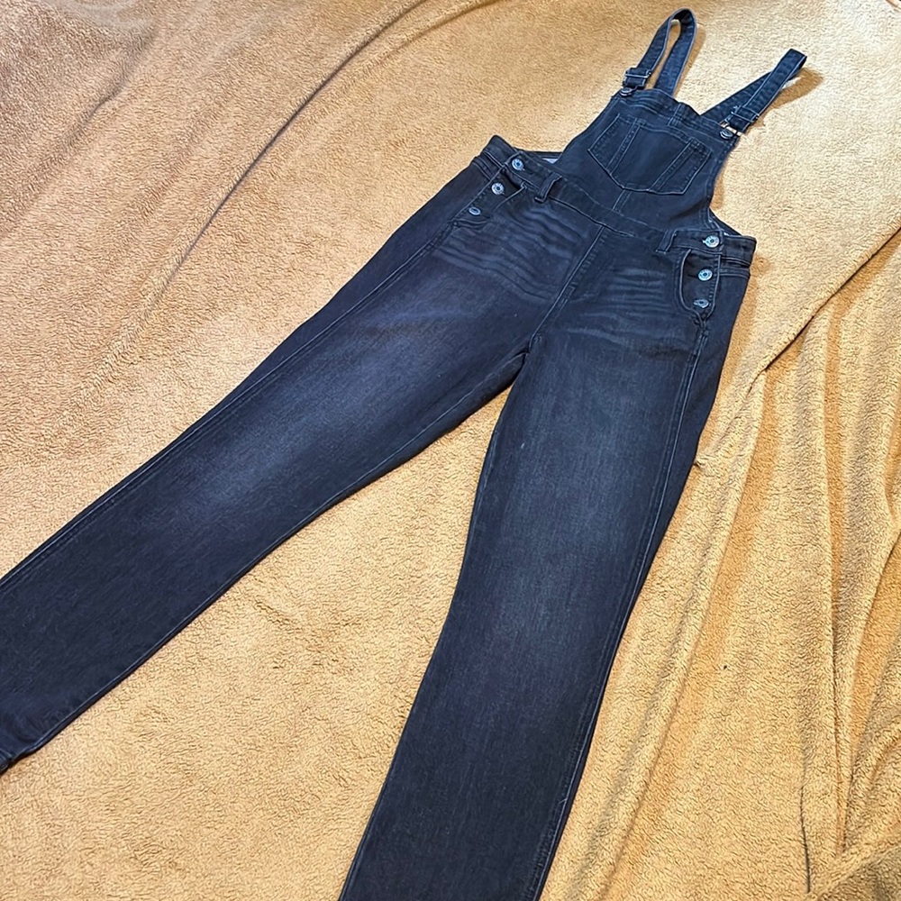 Old Navy Women’s size 8 Tall Black Denim Overalls